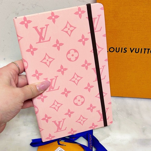 Authentic NIB Louis Vuitton Pink Carn-Jane MM Journal / Notebook - Picture 5 of 13